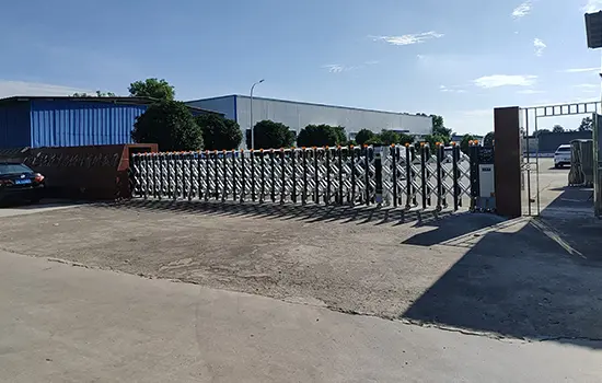 ANPR-automatic-retractable-gate-Automatic-Retractable-Gate-QiGong-QG-CPL960-Case-Presentation.webp