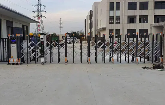 ANPR-automatic-retractable-gate-Electric-Retractable-driveway-Gate-QiGong-QG-CPL960-Case-Presentation.webp