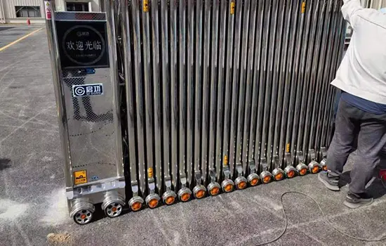 Automatic-retractable-driveway-gate-Electric-retractable-gate-QG-G460-QiGong.webp