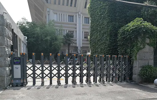 Automatic-retractable-driveway-gate-Retractable-sliding-gate-QiGong-QG-L1700.webp