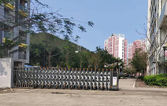 Automatic-retractable-gate-Retractable-sliding-gate-QiGong-QG-L1700.webp