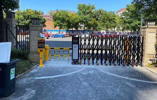 Retractable-driveway-gate-Automatic-retractable-gate-QG-L600-QiGong.webp