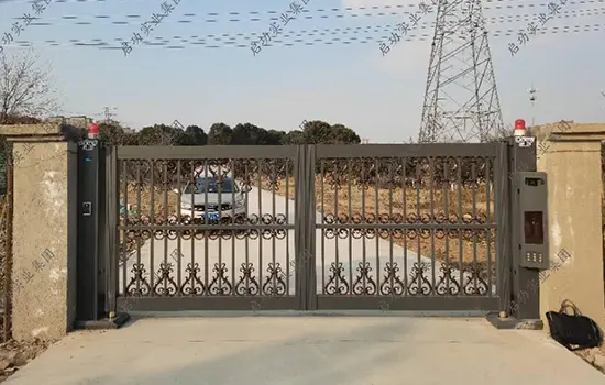 Steel-folding-gate-Bi-folding-electric-gates-driveways-QiGong.webp