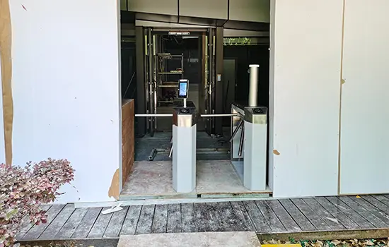 automatic-tripod-turnstile-gate-turnstile-gate-systems-QiGong.webp