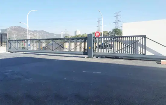 cantilever auto gate